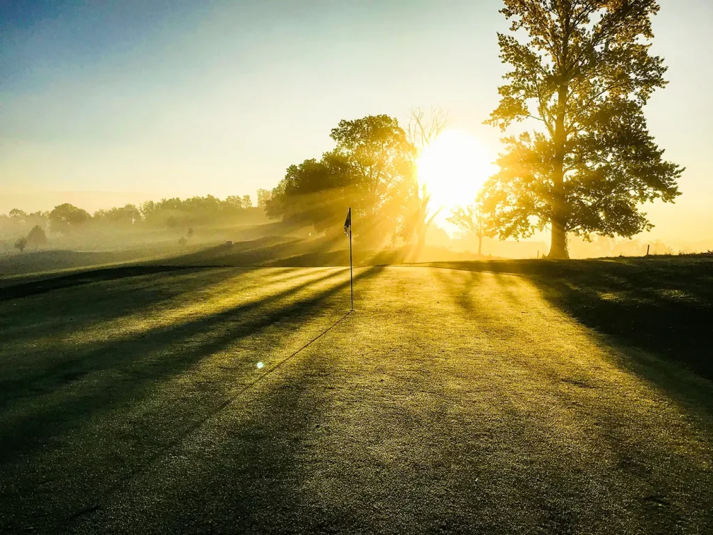 Allgäu Schloßgut Lenzfried Golfplatz Nebel Sonnenaufgang